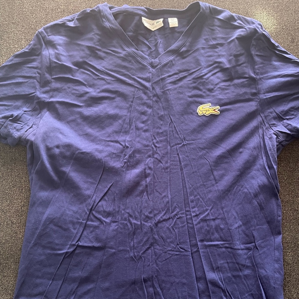 Lacoste v-neck tee